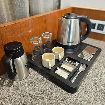 Rds Hotel アーメダバード エクステリア 写真