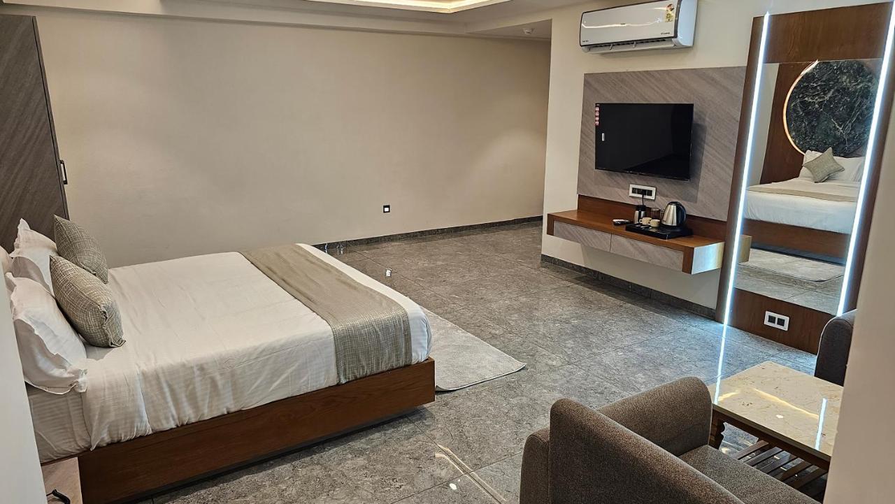 Rds Hotel アーメダバード エクステリア 写真