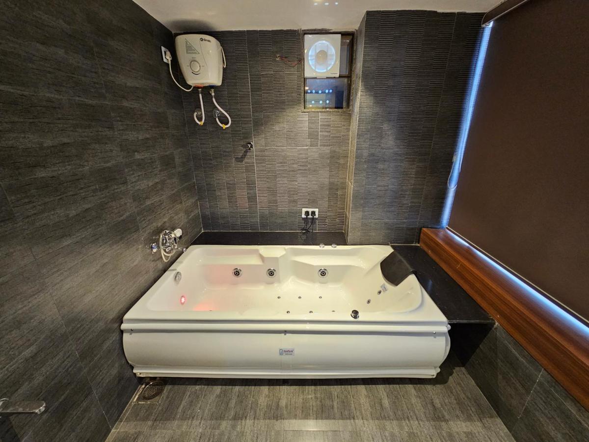 Rds Hotel アーメダバード エクステリア 写真