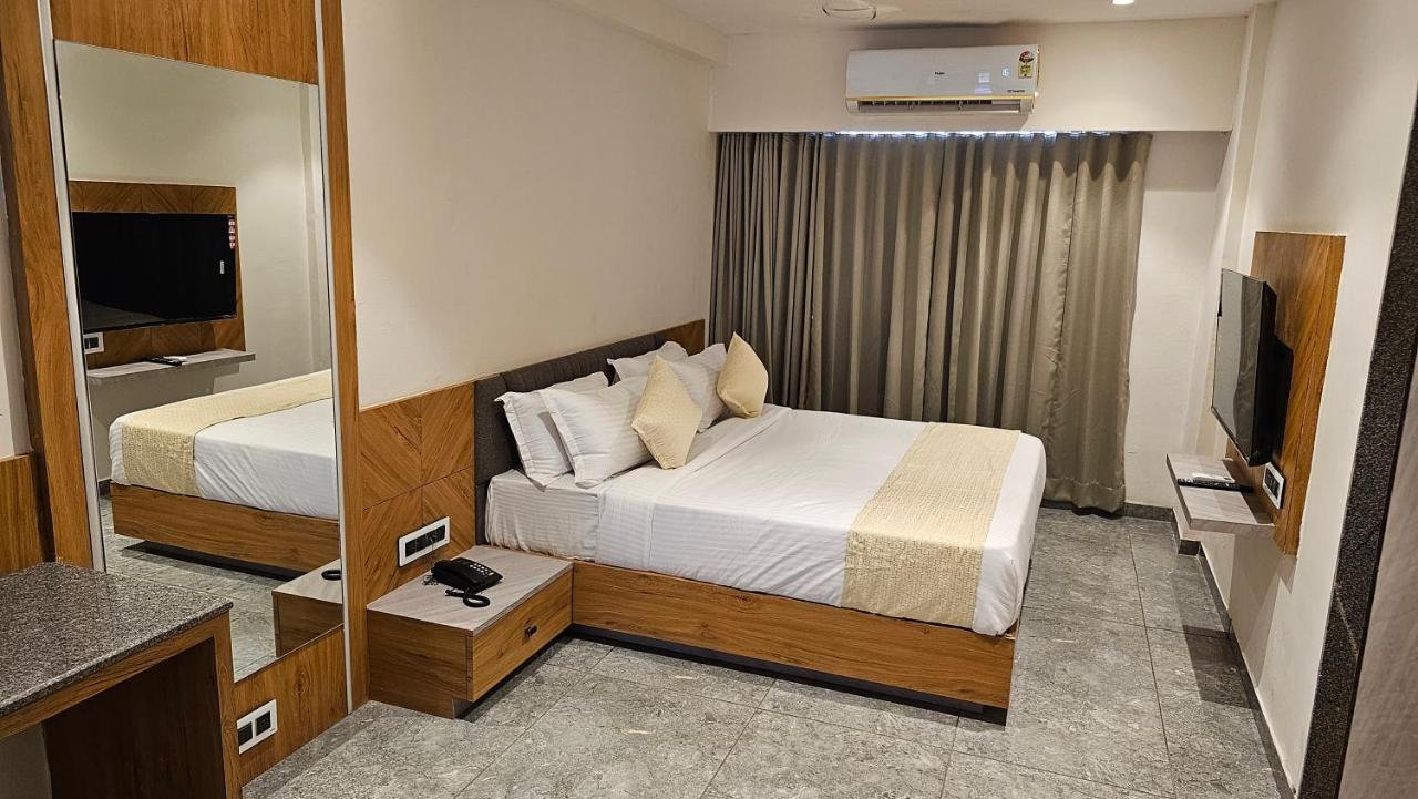 Rds Hotel アーメダバード エクステリア 写真