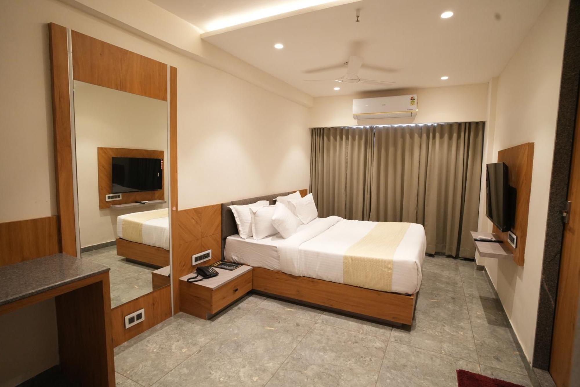 Rds Hotel アーメダバード エクステリア 写真