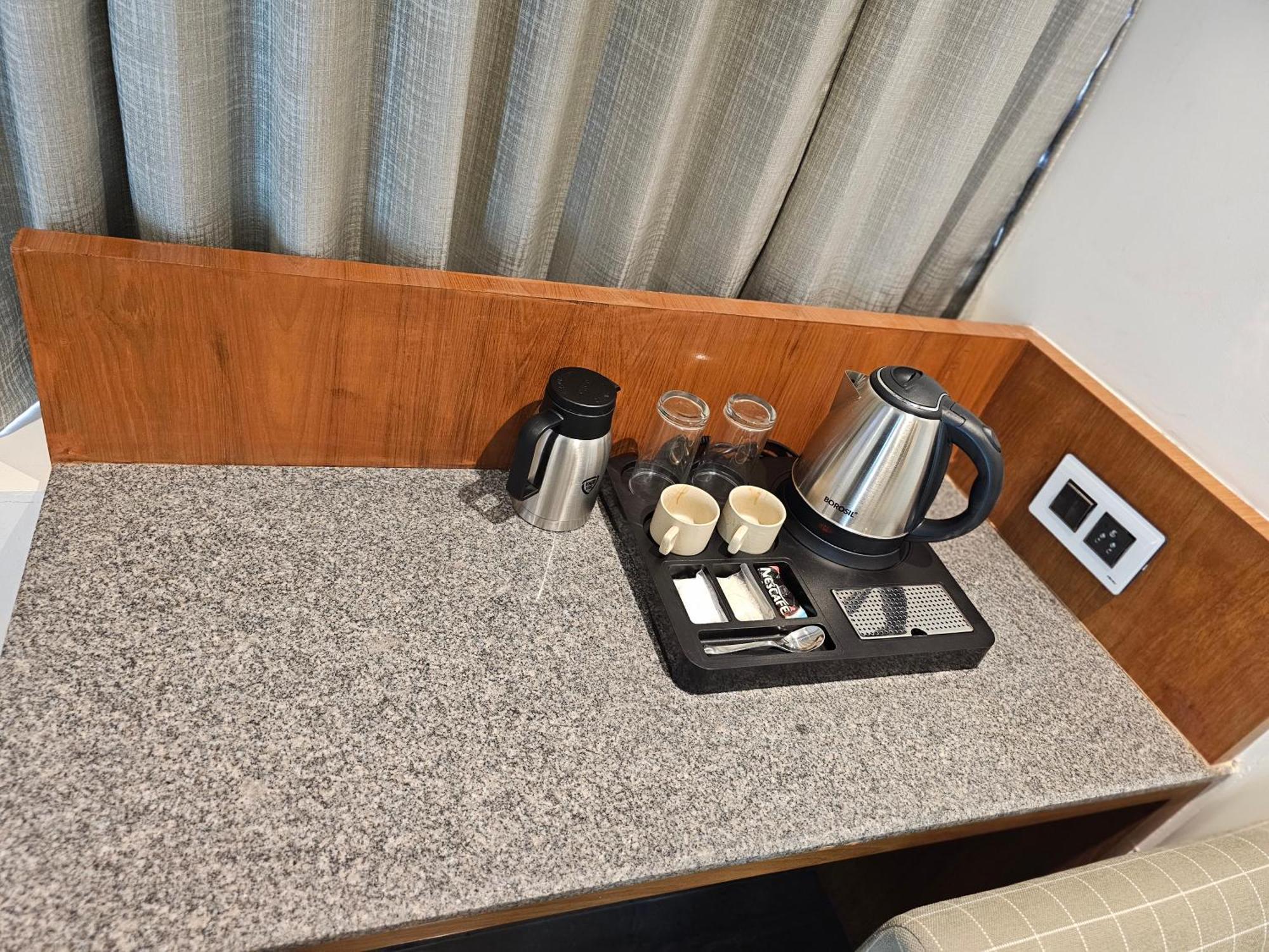 Rds Hotel アーメダバード エクステリア 写真